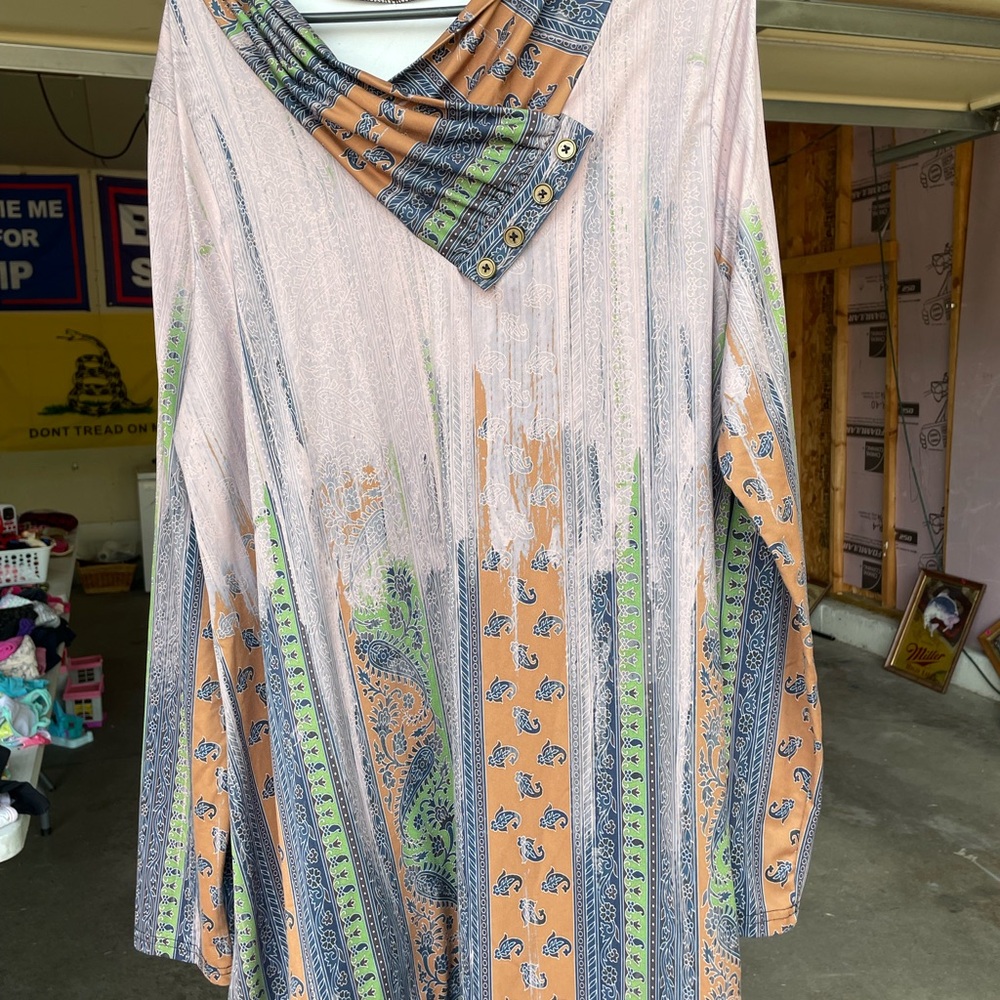 Woman’s tunic top
